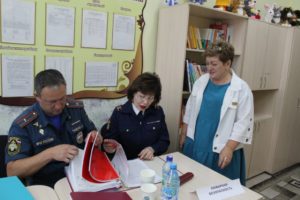 Заместитель председателя совета ВДПО Республики Алтай Кулаева Л.Е. приняла участие в профилактических визитах в дошкольные учреждения города Горно-Алтайска.